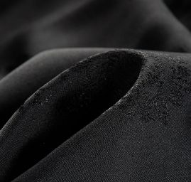 Brokát nepružný černý orientální vzor draci