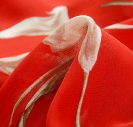 Šifon viskozový květinový se vzorem květu kaly červený