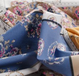 Bavlněná šatová látka květinový patchwork