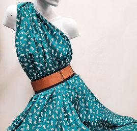 Látka na šaty motiv kloboučků zelená