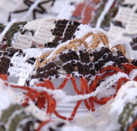 Efektní pletenina síť imitace háčkované krajky  