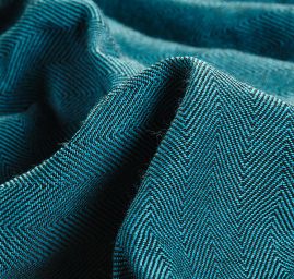 Kostýmová látka Art Fabrics rybí kost tyrkysová