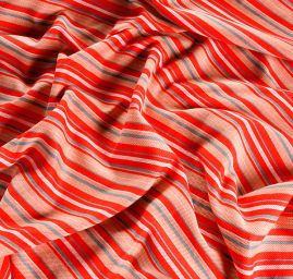 Bavlněná látka s proužky červená s pískovými pruhy