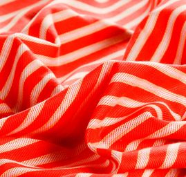 Bavlněná látka s proužky červená
