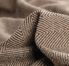 Kostýmová látka Art Fabrics vzor rybí kost mocca/černá