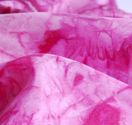 Ručně malovaný hedvábný šátek pink
