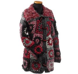 Háčkovaný kabátek růžovošedý