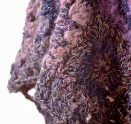 Originální háčkované pončo s rolákem fialovorůžové