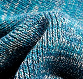 Pletená šála Marlen s melírovými pruhy azurová