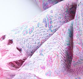 Šála směs kašmír/hedvábí vzor pastel růžová