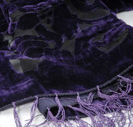 Šála vypalovaný samet s třásněmi tm.fialová