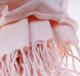 Šála kašmír/hedvábí jemný hladký povrch pudrová