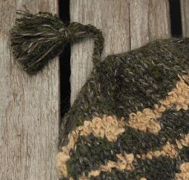 Ručně pletená čepice Marlen "helmička"