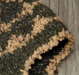 Ručně pletená čepice Marlen "helmička"