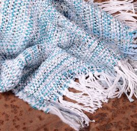 Ručně tkaný pléd v barvě tyrkysového melíru