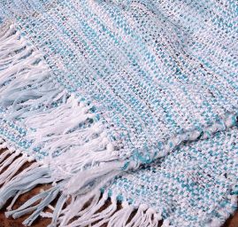 Ručně tkaný pléd v barvě tyrkysového melíru