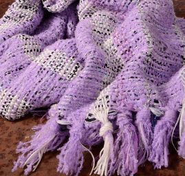 Ručně tkaný pléd v barvě fialového melíru