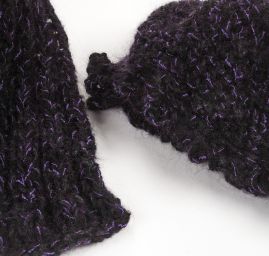 Ručně pletená sada čepice šála černofialová