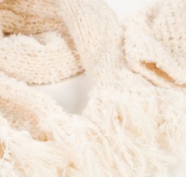 Ručně pletená sada čepice šála lomená bílá