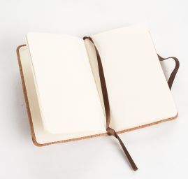 DÁREK - Luxusní notýsek s korkovými deskami