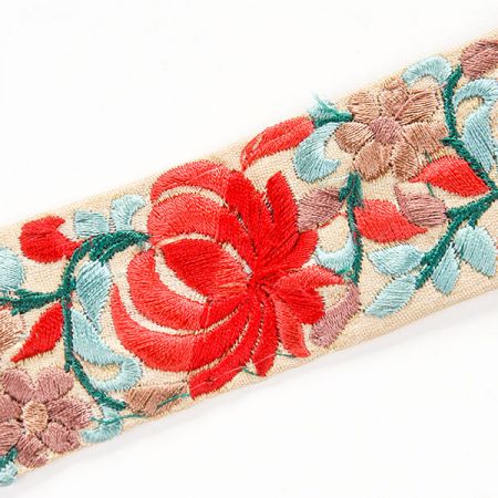 Vyšívaná stuha šantung 4cm červená