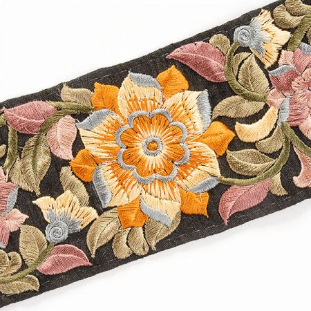 Vyšívaná stuha šantung široká žluté květy