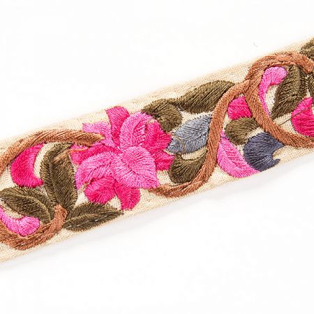 Vyšívaná stuha šantung drobné květy