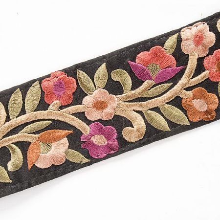 Vyšívaná stuha zlatobéžové květy