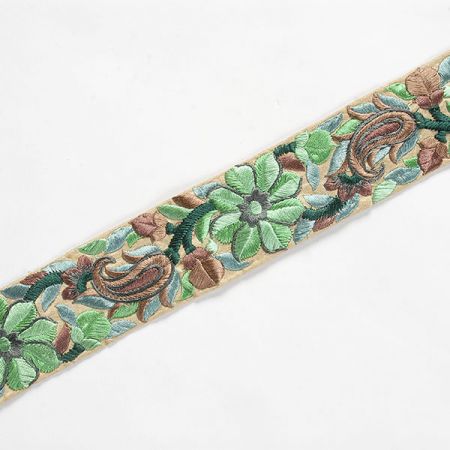 Vyšívaná stuha šantung zelený