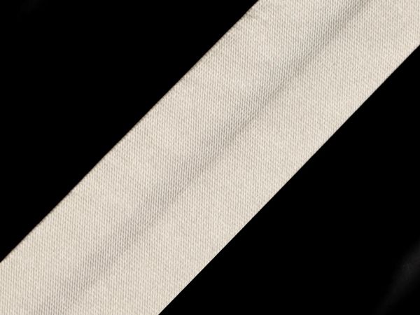 Šikmý proužek saténový zažehlený 18mm béžový