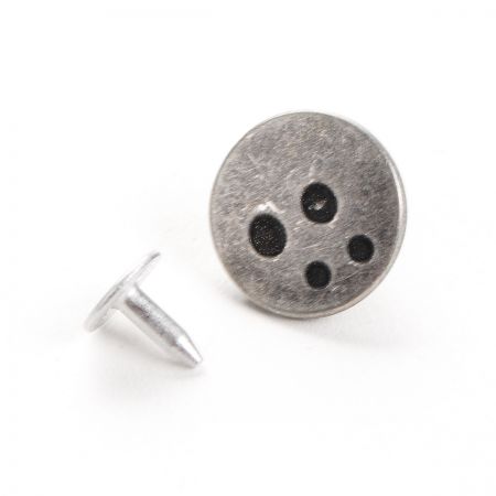 Knoflík riflový velikost 26" nikl antik design puntík