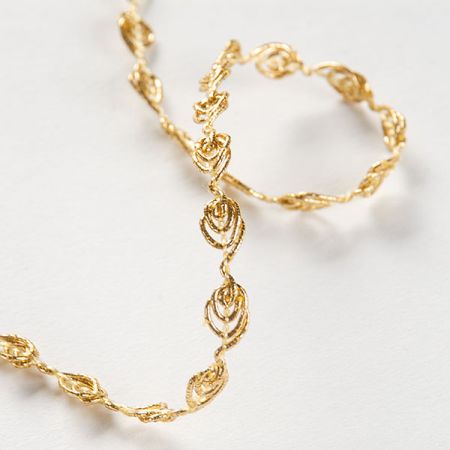 Prýmek leonský kapka zlaté barvy