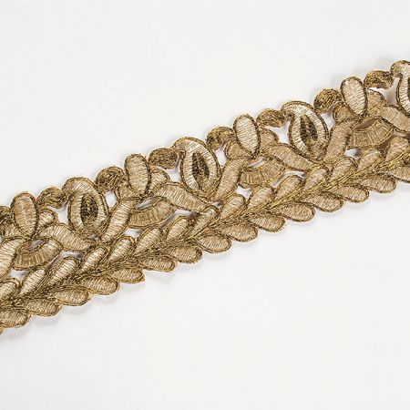 Krajková kovová stuha starozlatá