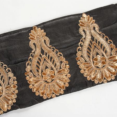 Šantungová stuha velký hlavicový vzor zlatý II.jakost