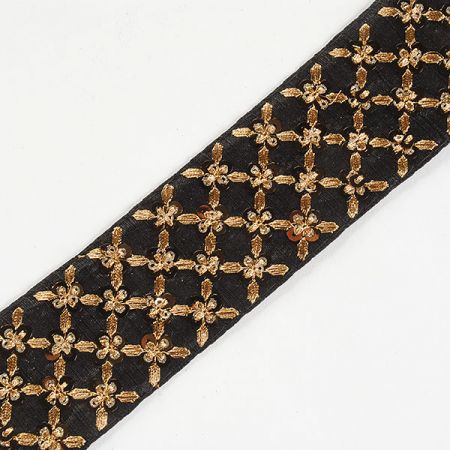 Šantungová stuha vyšívaná s flitry černá