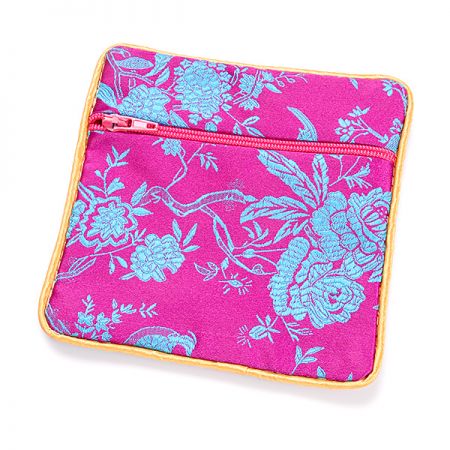 Elegantní brokátová taštička fuchsie modré květy