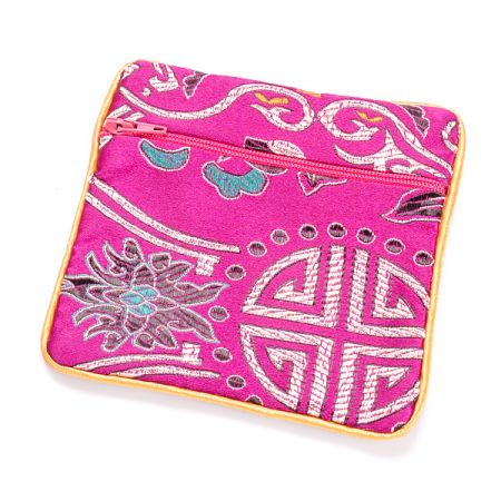 Elegantní brokátová taštička fuchise ornament