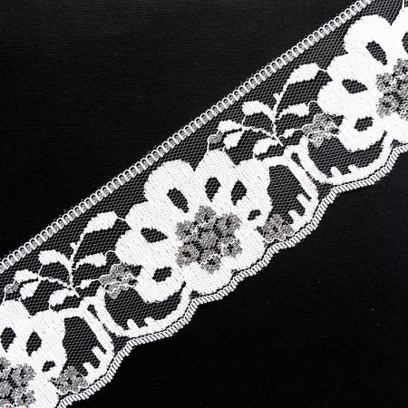 Krajka lem květinový vzor stříbrná/bílá