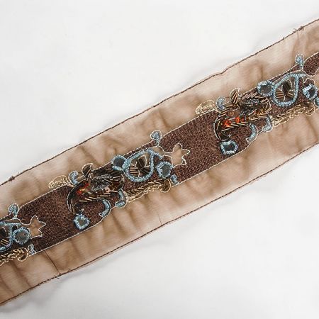 Organzová stuha výšivka doplněná flitry/rokajlem