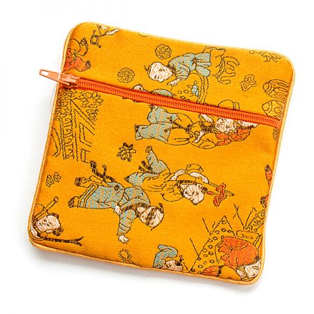 Elegantní brokátová taštička sytě žlutá