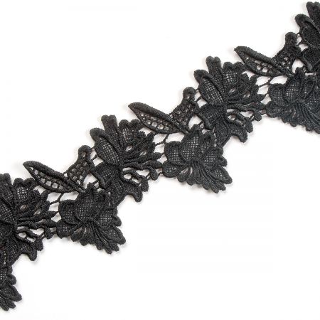 Krajka hrubá lem oboustranná vzor květů v černé