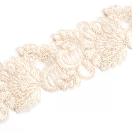 Krajka lem vyšivka na organze slonová kost