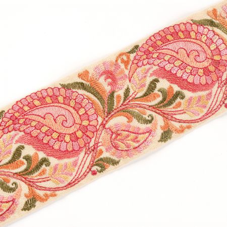 Vyšívaná stuha šantung paisley vzor růžová