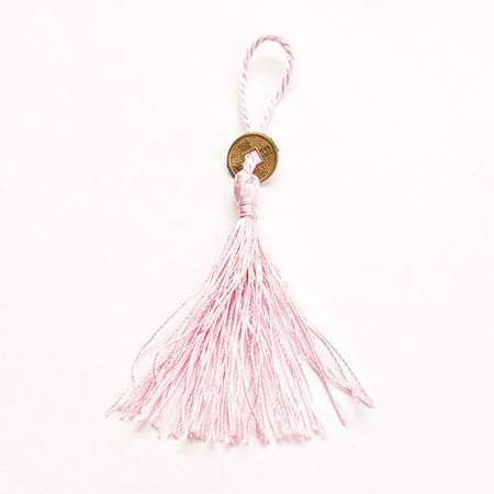 Střapec textilní ozdobný s mincí sv.růžový