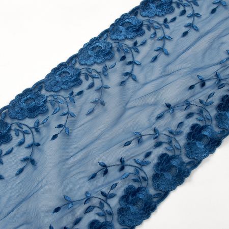Krajka lem vyšívaná na tylu oboustranná modrá