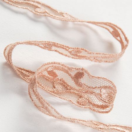 Krajka vsadka vyšívaná na tylu béžová vlnka