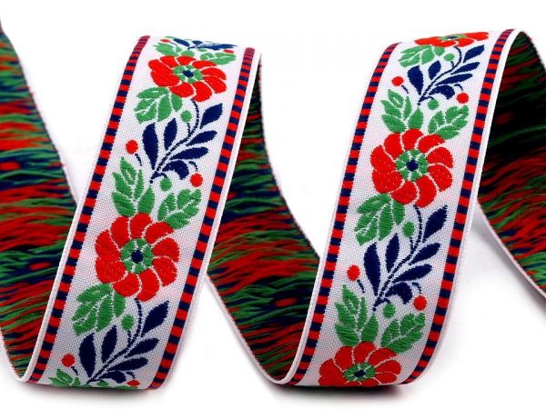 Stuha krojová vyšívaná bílé barvy 2,5 cm