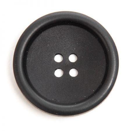 Knoflík plastový černý matný velký
