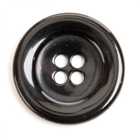 Knoflík plastový čtyřdírkový černý lem