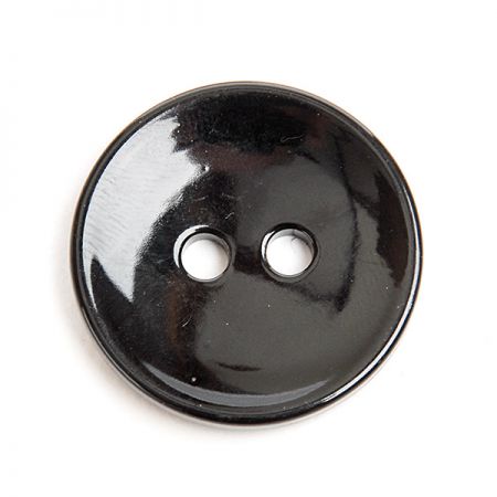 Knoflík plastový dvoudírkový černý hladký velký